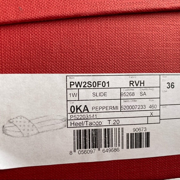 Valentino Garavani Rockstud Quilted Green Leather Sandals SZ 6 - Picture 10 of 10